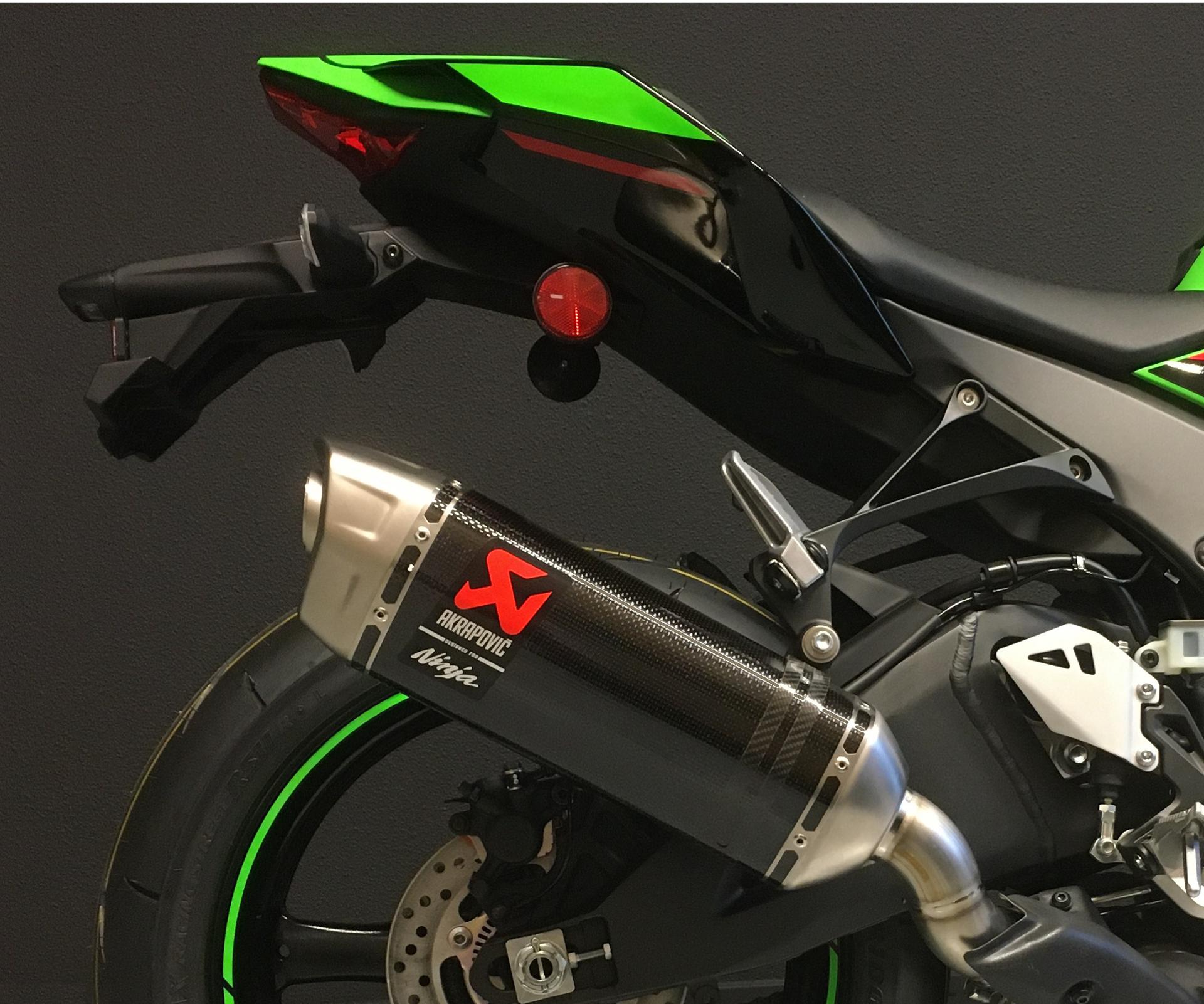 Escape Akrapovič Carbon SBK Replica (Ninja ZX-10R/RR)