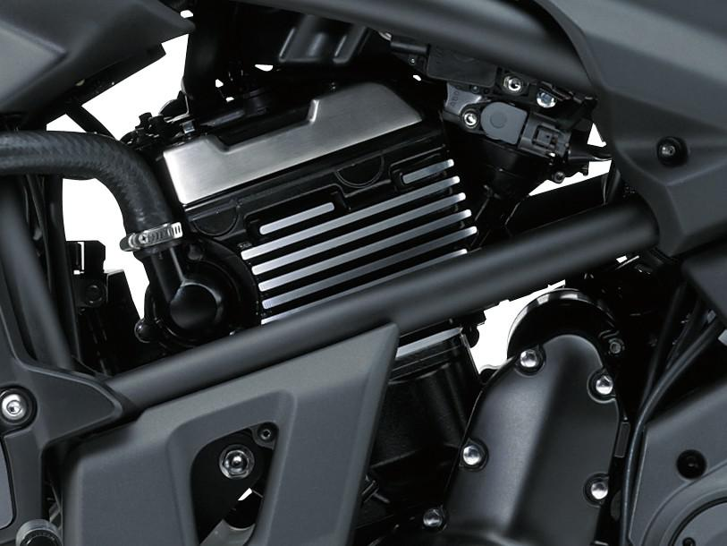 Motor bicilíndrico en paralelo de 649 cm³, 4 tiempos y refrigeración líquida, fácil de controlar