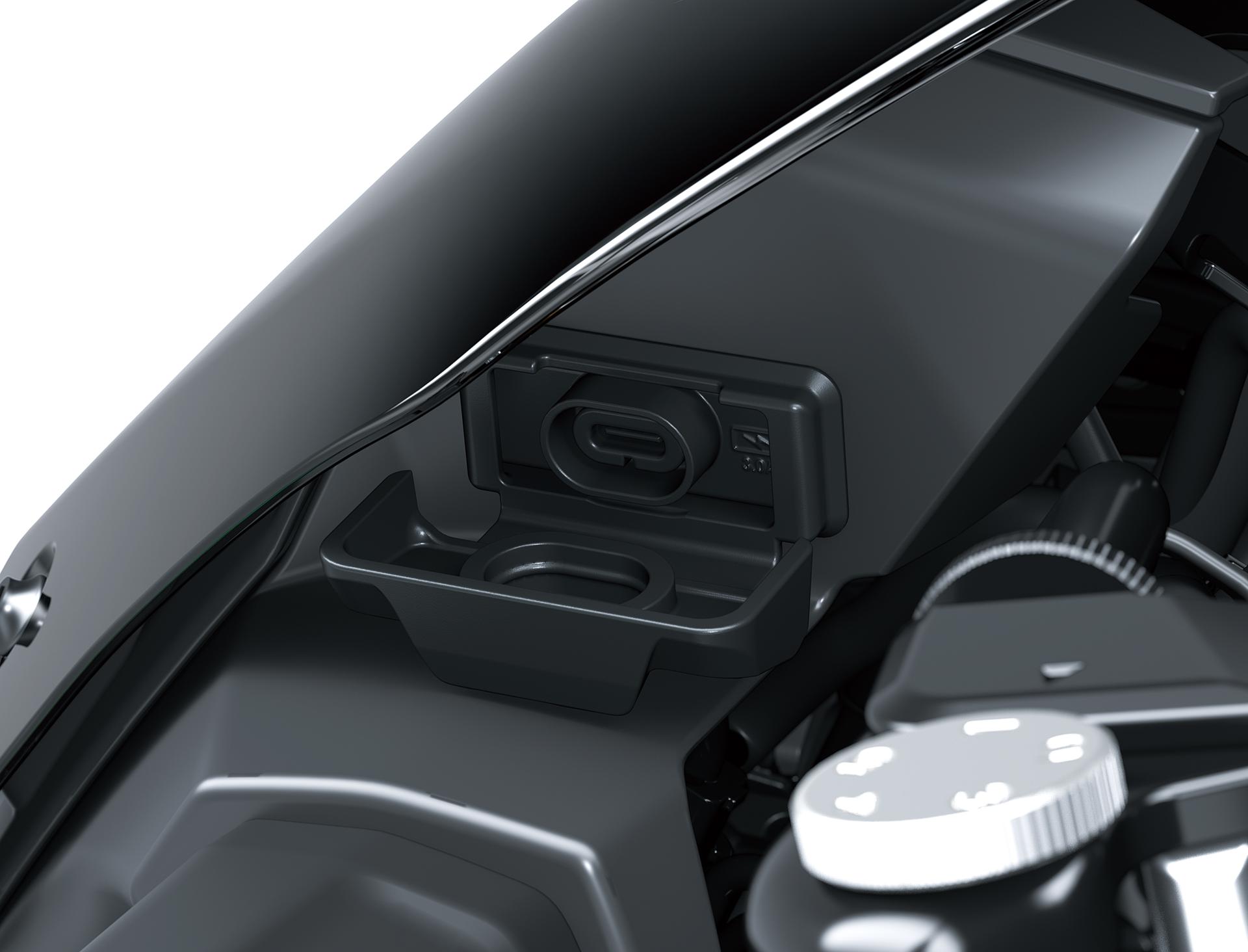 Toma USB-C (Z900/70kW/SE)